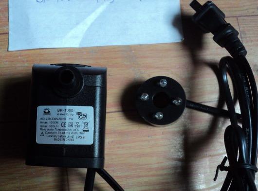 工藝水泵配LED燈 提升水族箱美感的理想之選